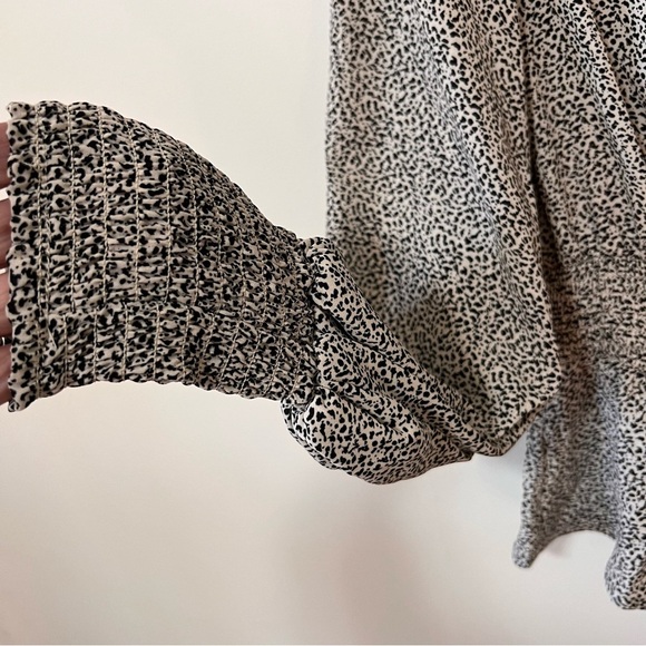 Sienna Sky Peplum Top Size Small Womens Black Cream Animal Print - Picture 7 of 14